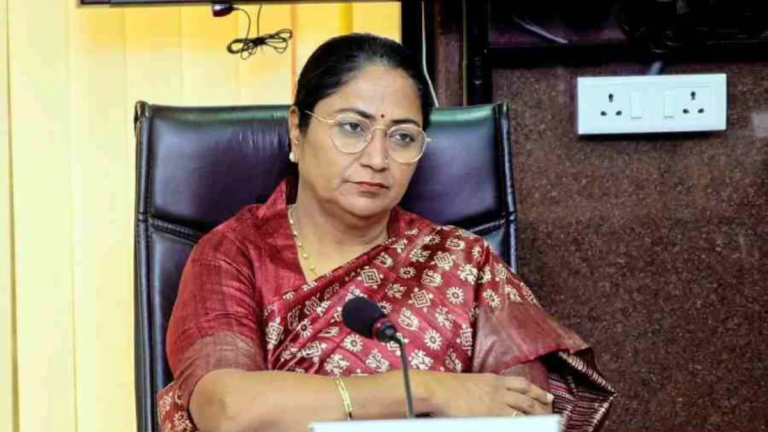 नारी बिल पास नहीं होने पर विपक्ष पर भड़कीं CM रेखा गुप्ता, कहा- बेटियों की हार में लोकतंत्र की जीत कैसे संभव है?